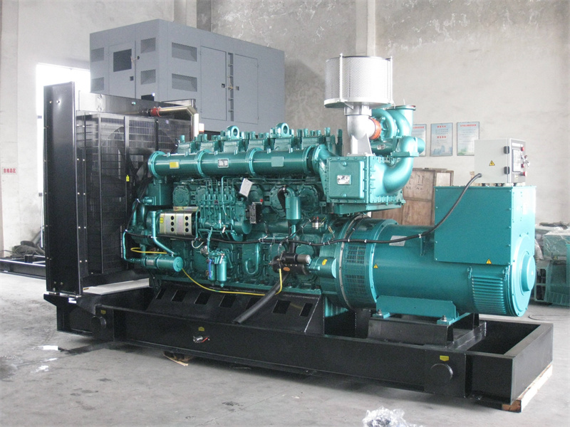 嘉黎200KW 柴油发电机的油耗是多少?