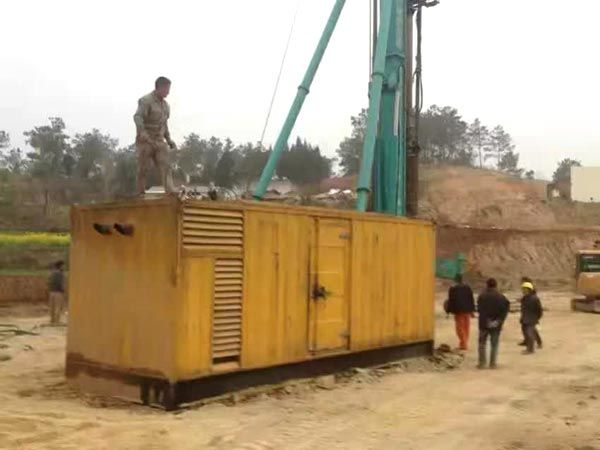 嘉黎如何判断水冷式机油散热器密封件是否需要更换？